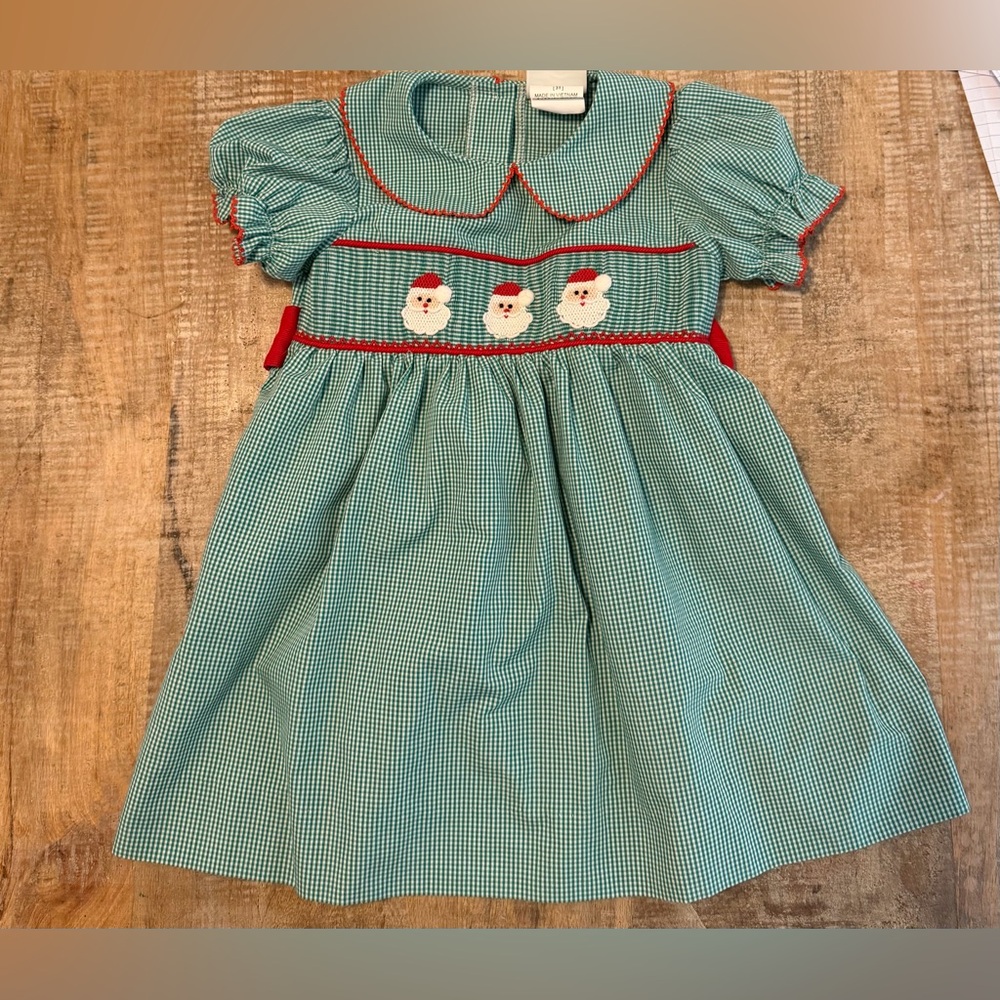 Girls Gingham smocked Santa Christmas Dress size 3T. EUC